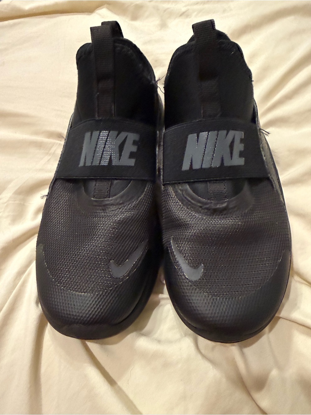 Nike Viale Slip-On Sneakers Black Boys Size 3Y